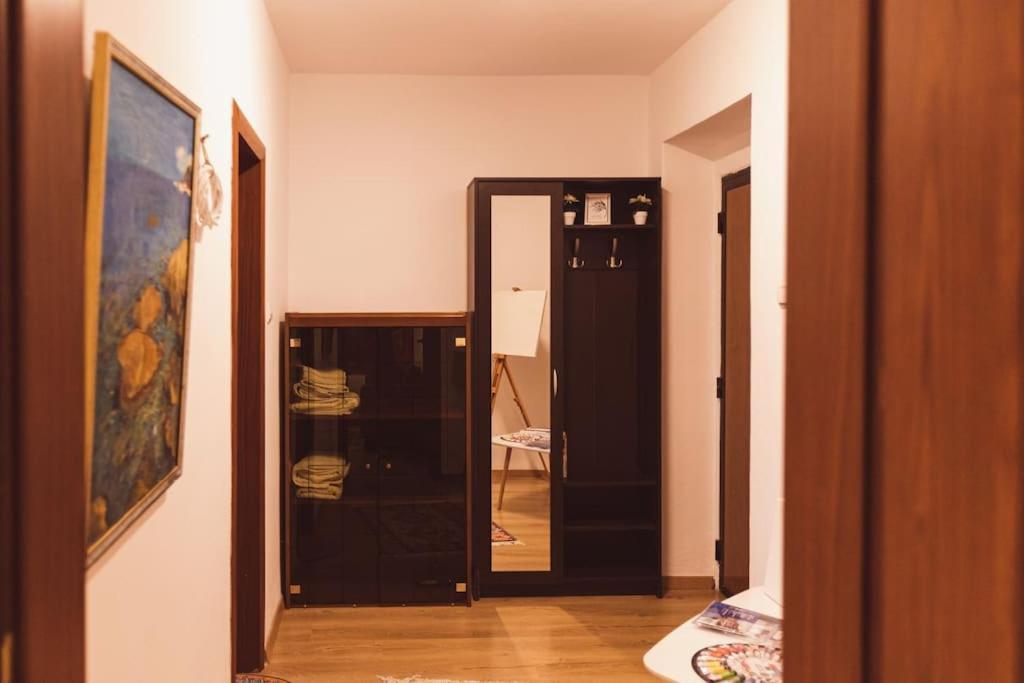 Art Studio Myslym Shyri ติรานา ภายนอก รูปภาพ